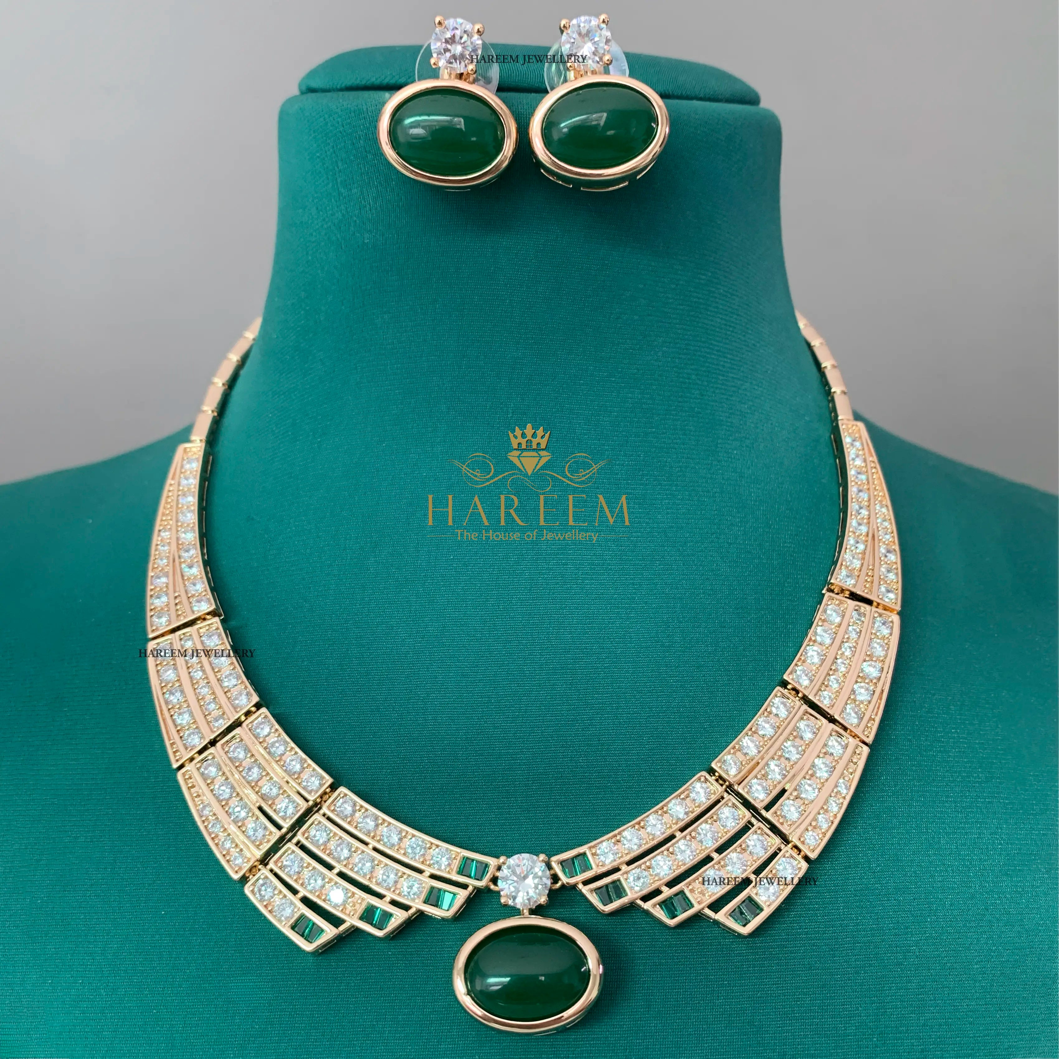 Emerald Beauty Stone Necklace Set