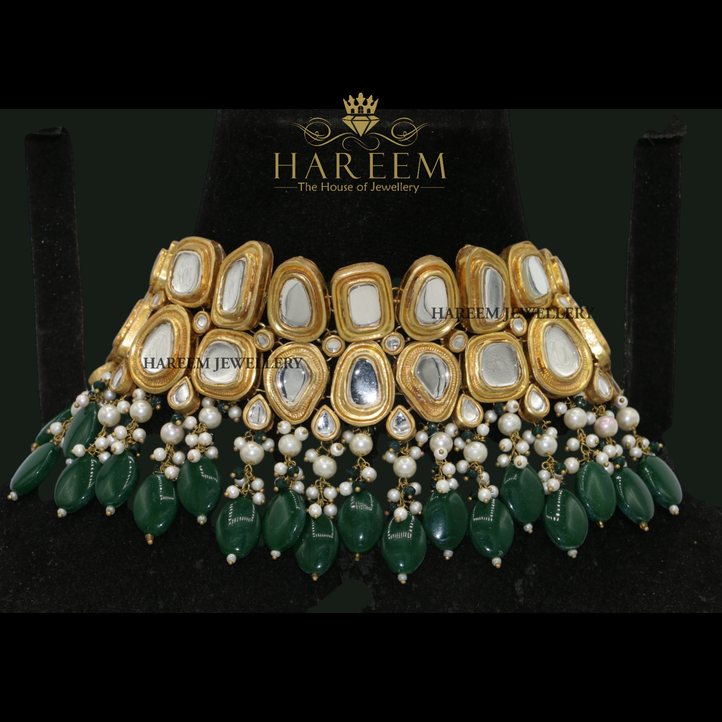 Maimoona- Kundan set