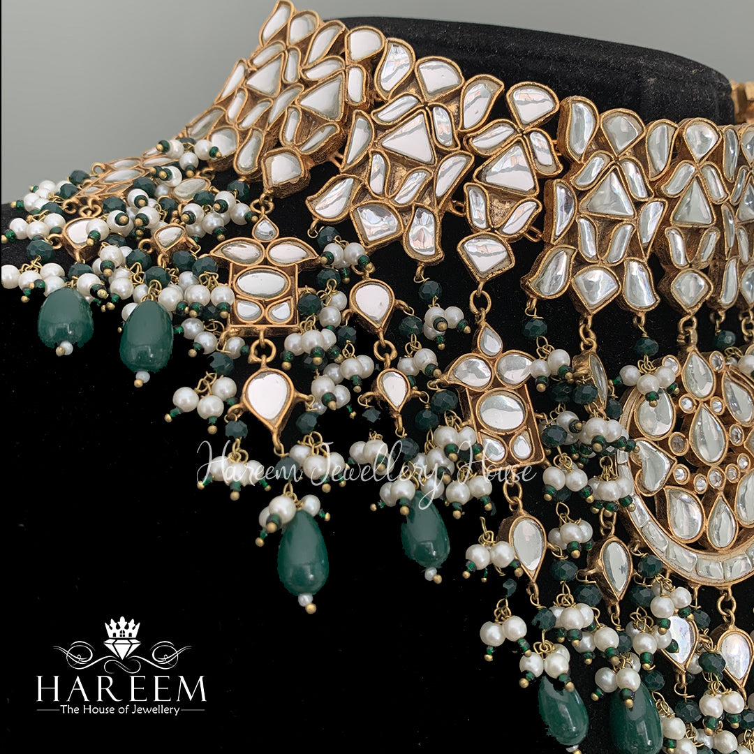 Aimal Farshi Deluxe Kundan Set