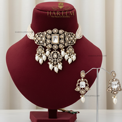 KYRAH victorian charm Chokar set