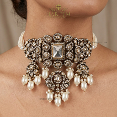 KYRAH victorian charm Chokar set