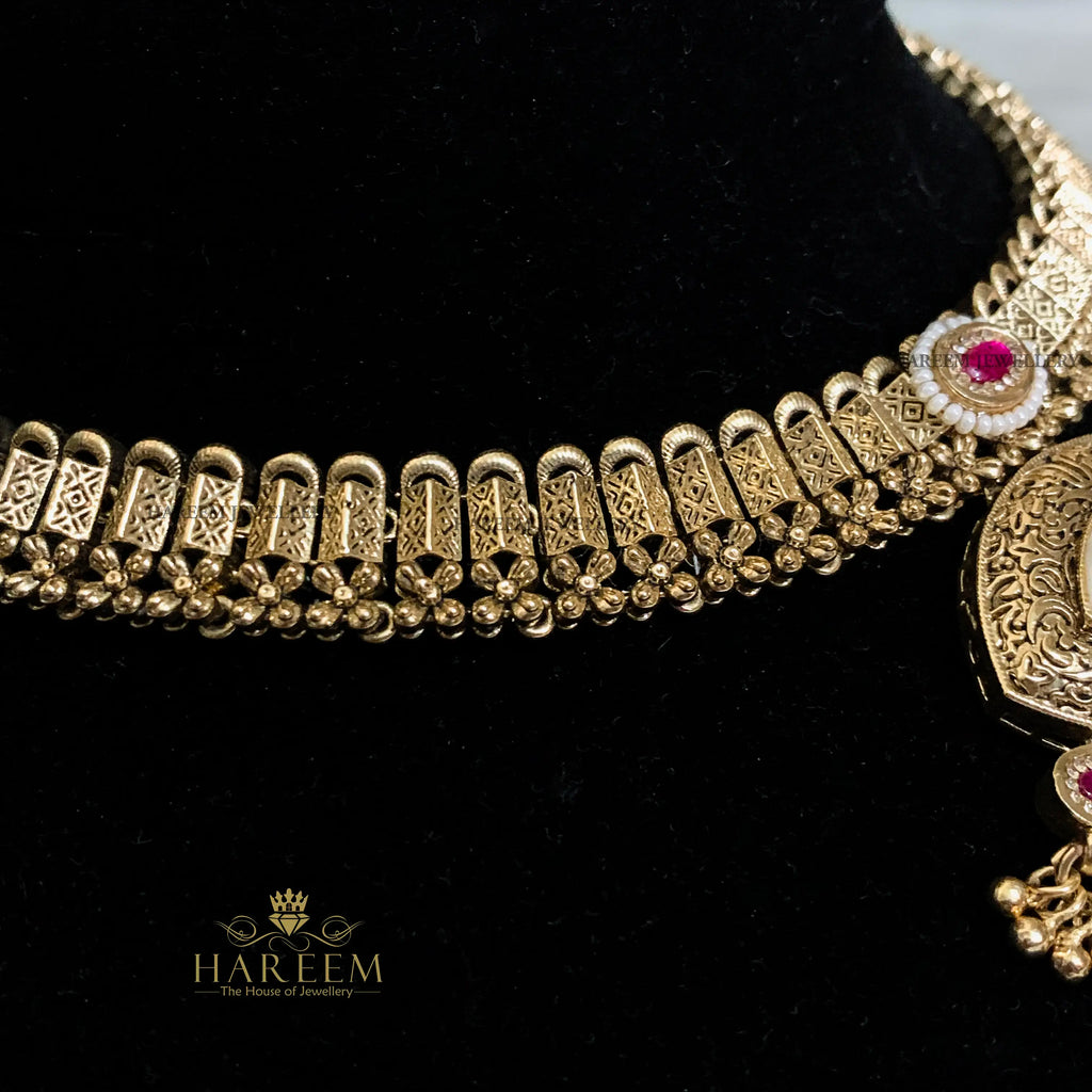 Miraas Gold platted traditional set
