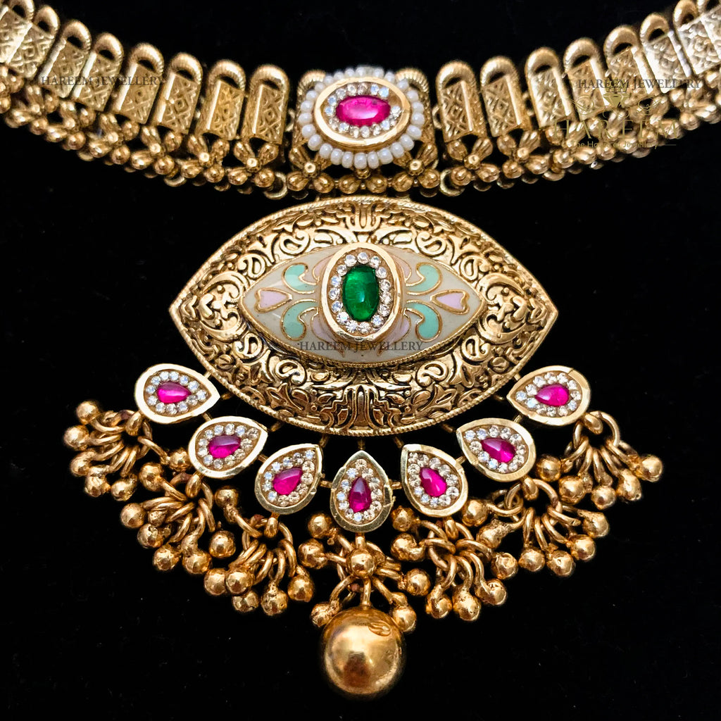 Miraas Gold platted traditional set