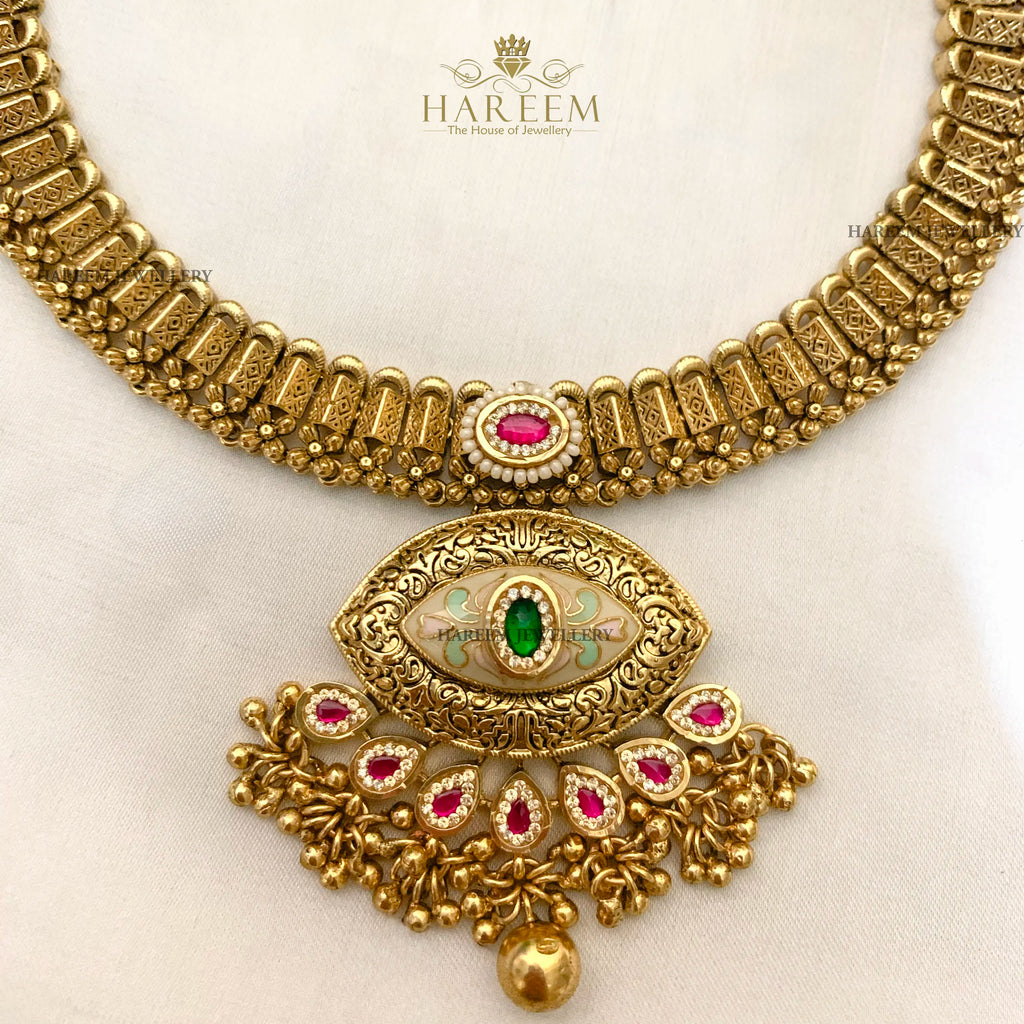 Miraas Gold platted traditional set