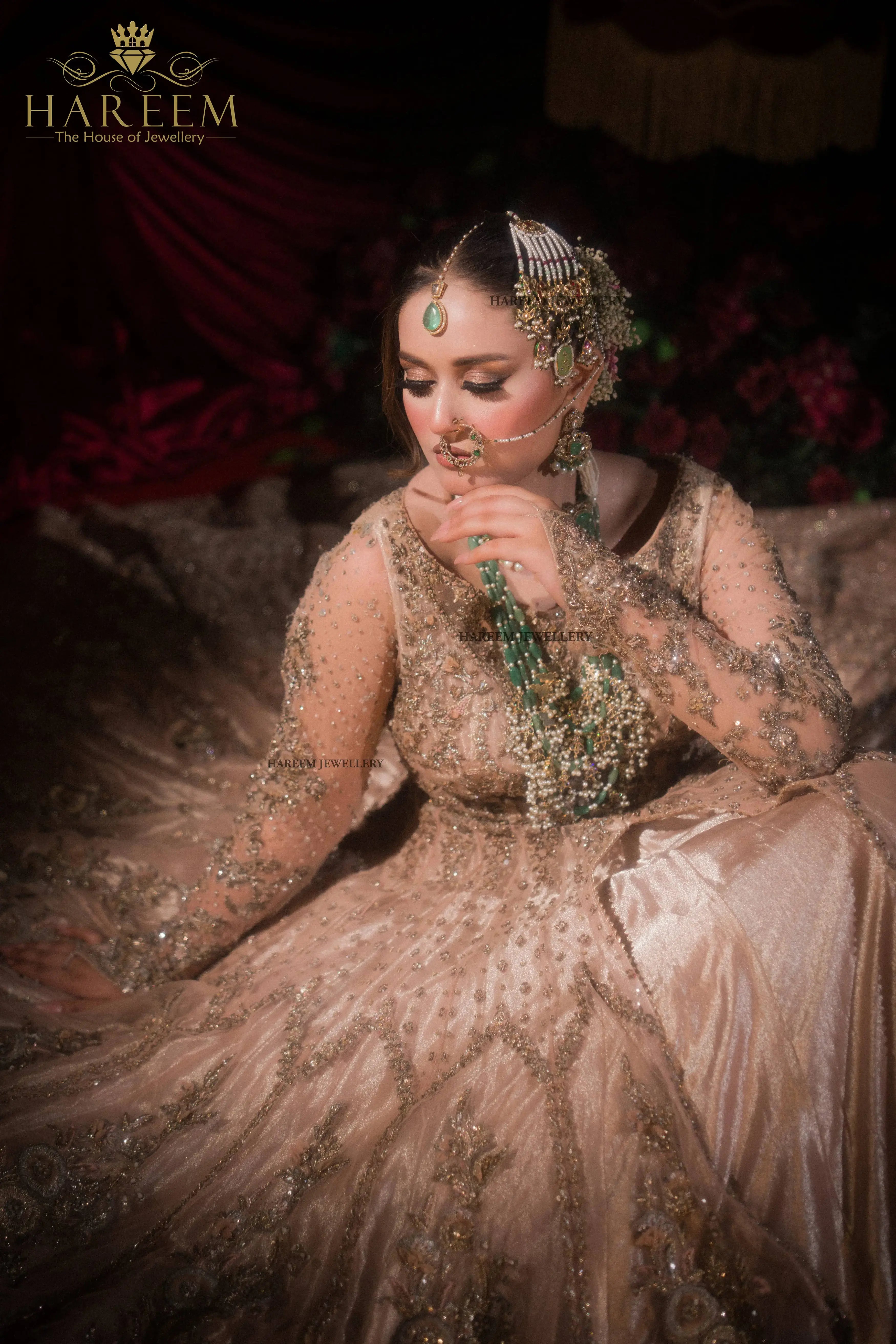 Aliya Dublet stone Mossanite set Look