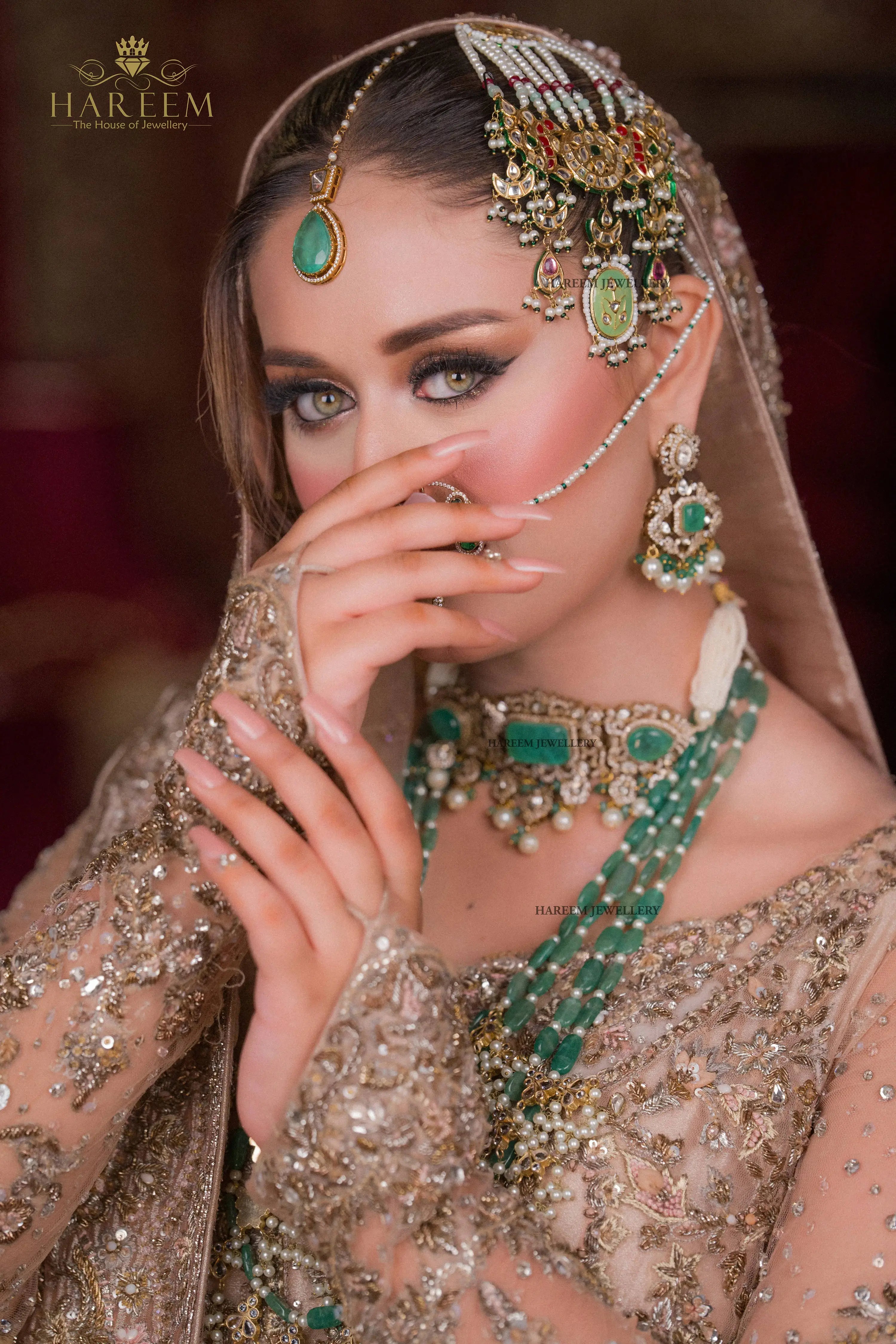 Aliya Dublet stone Mossanite set Look