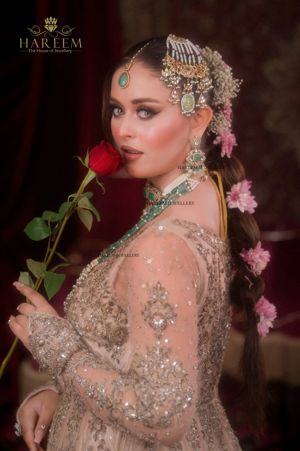 Aliya Dublet stone Mossanite set Look